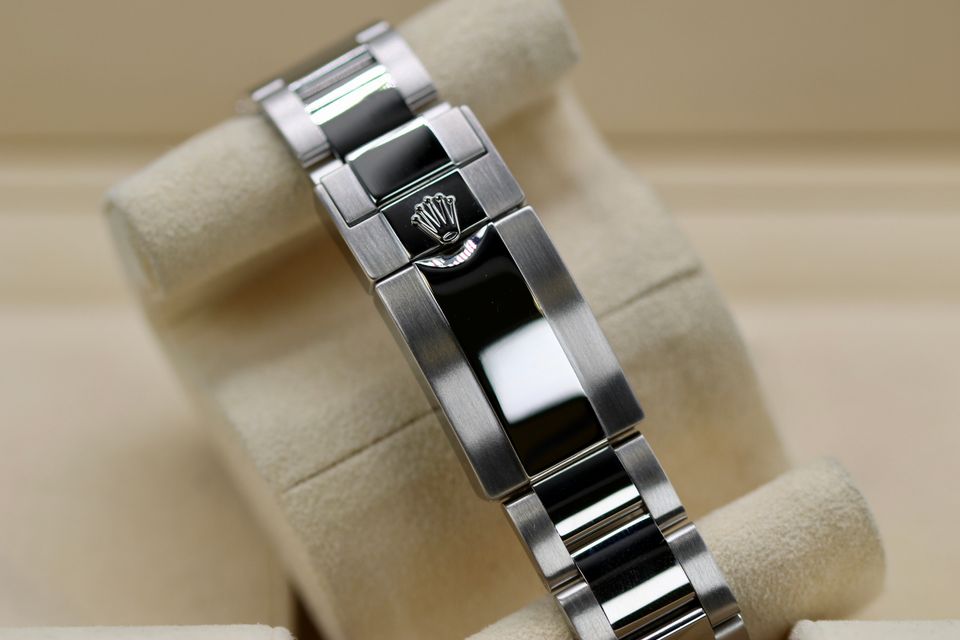 Rolex GMT Master II 116710 LN Image 3